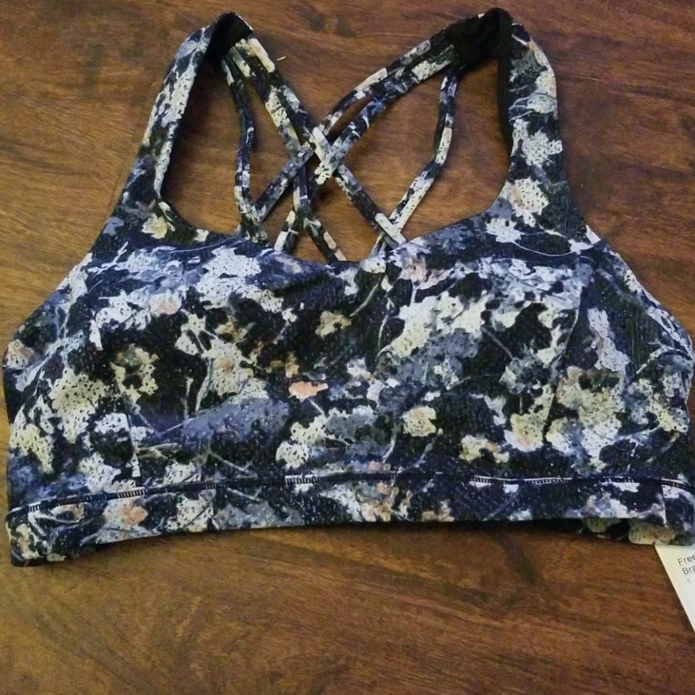 NWT Lululemon Sports Bra size 10